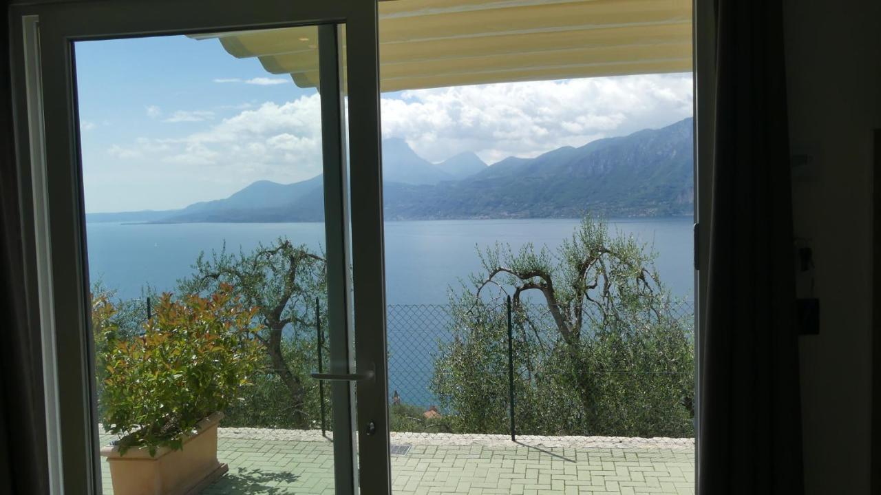 Agricampeggio Relax Maxicaravan Кастеллетто-ді-Бренцоне Екстер'єр фото