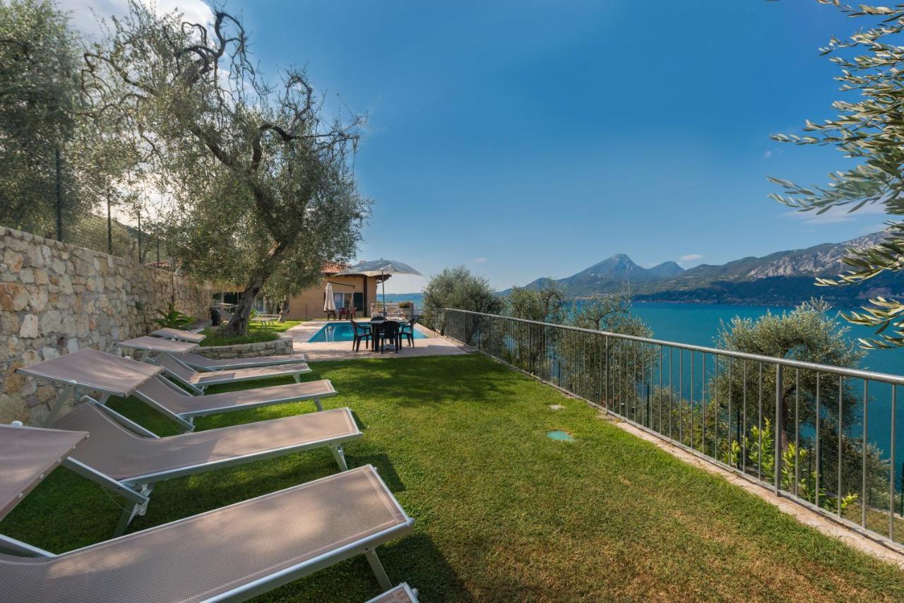 Agricampeggio Relax Maxicaravan Кастеллетто-ді-Бренцоне Екстер'єр фото
